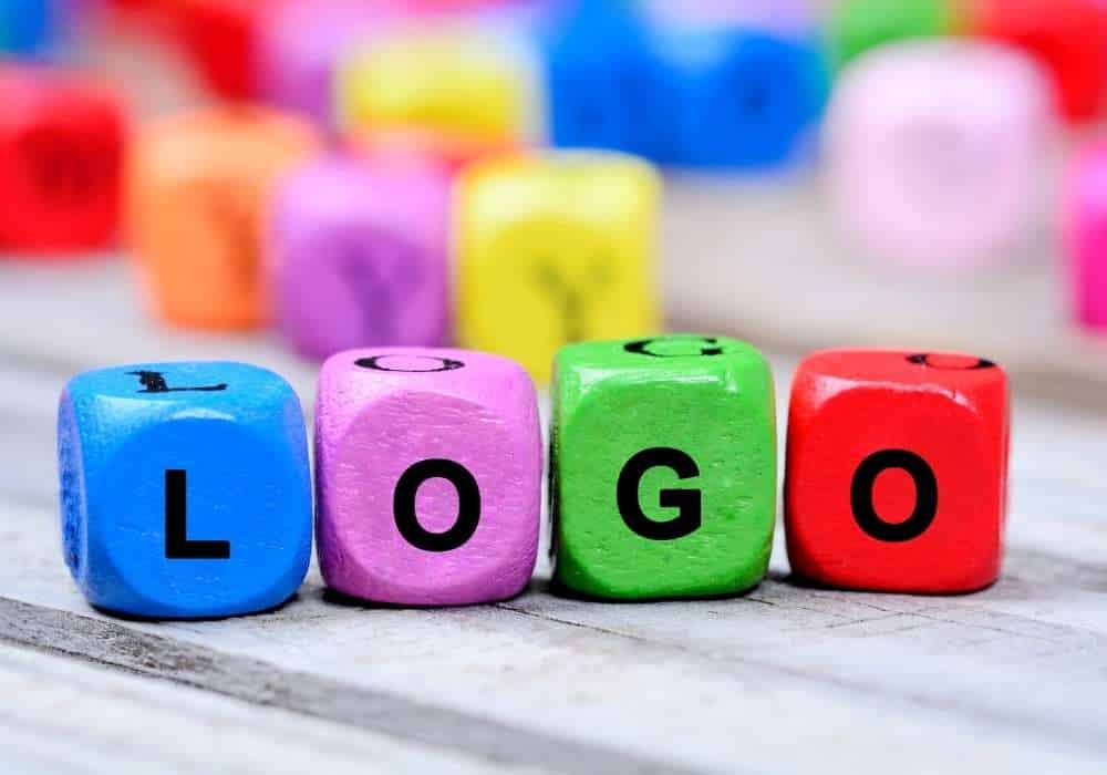 how big should the logo be on my website